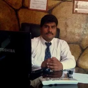 Eduardo Preza — Gerente general
