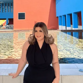 Adriana Valeria Bonilla — Estudiante de 5to de economía y negocios (ESEN)