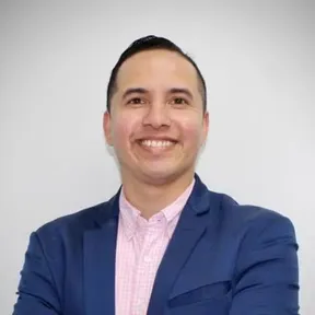 Ernesto Herrera — Corredor de Seguros